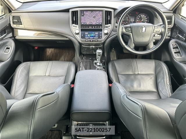 Toyota CROWN 2013 8937632-15