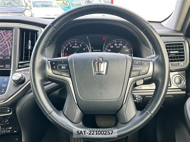 Toyota CROWN 2013 8937632-20