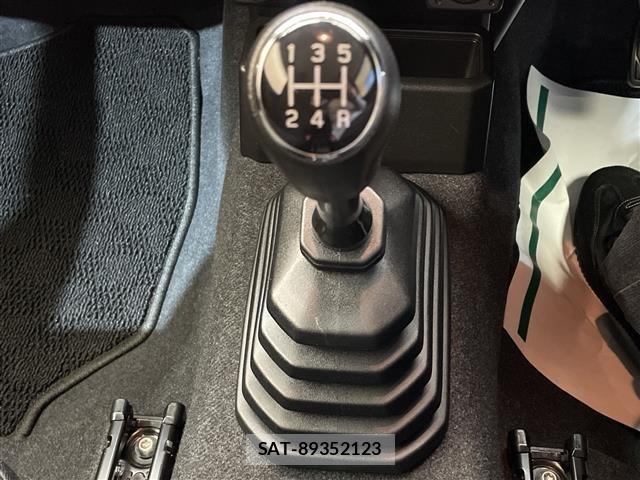 Suzuki JIMNY 2023 8932804-10