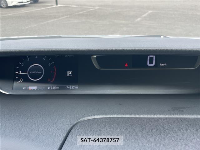 Nissan SERENA 2018 8926827-17