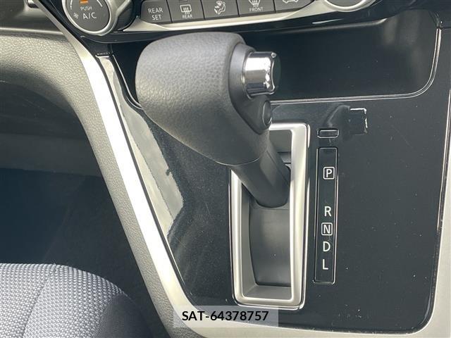 Nissan SERENA 2018 8926827-21