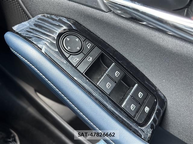 Mazda CX-30 2023 8748202-2