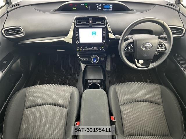 Toyota PRIUS PHV 2022 8915759-14