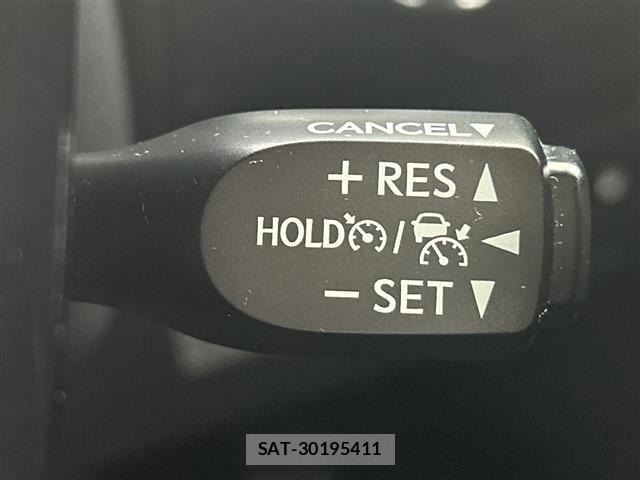 Toyota PRIUS PHV 2022 8915759-17