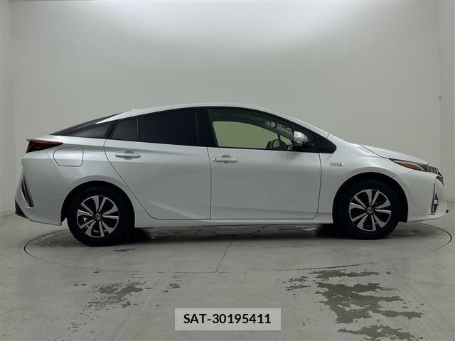 Toyota PRIUS PHV 2022 8915759-2