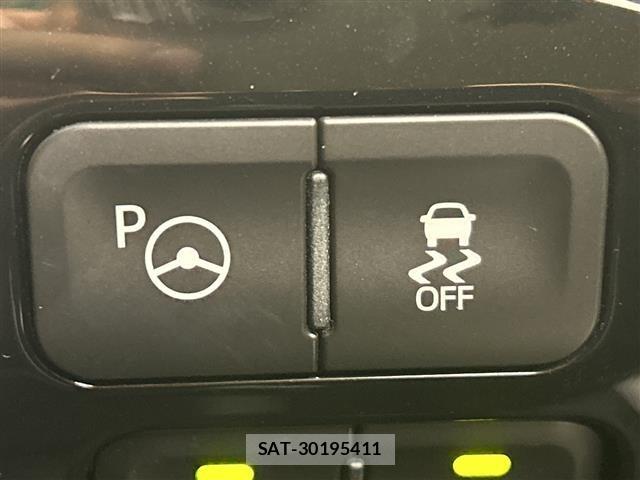 Toyota PRIUS PHV 2022 8915759-3