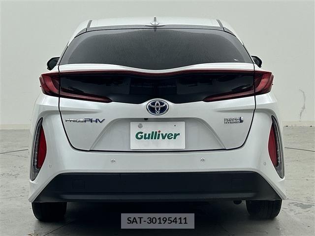 Toyota PRIUS PHV 2022 8915759-4