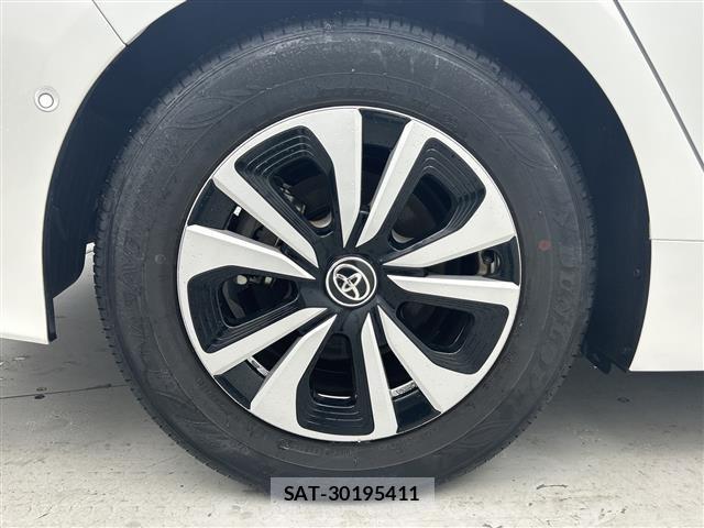Toyota PRIUS PHV 2022 8915759-6