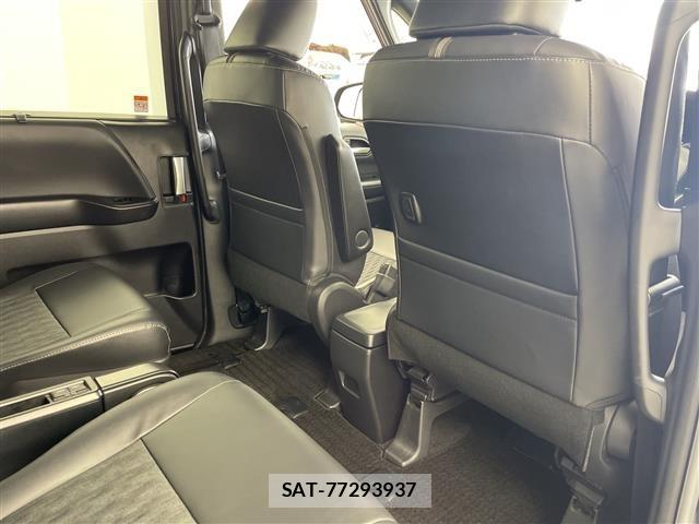 Toyota NOAH 2023 8683539-2