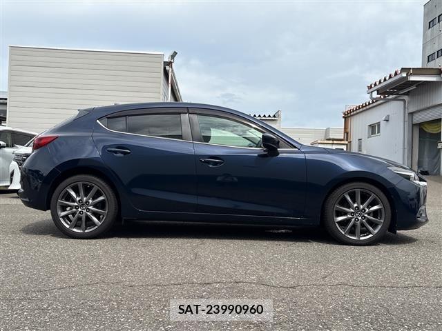 Mazda AXELA 2019 8911730-18