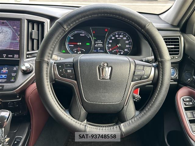 Toyota CROWN 2013 8680540-1