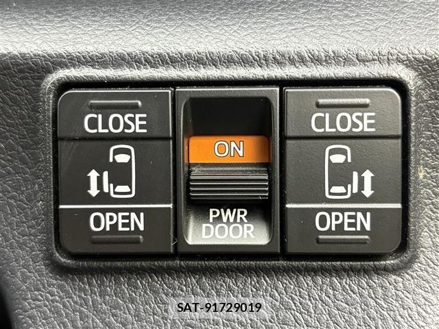 Toyota SIENTA 2015 8671578-1