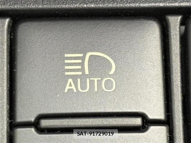 Toyota SIENTA 2015 8671578-10