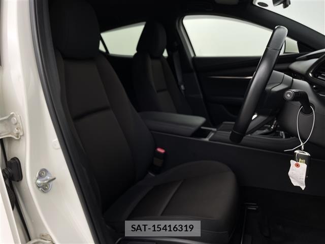Mazda MAZDA3 2021 8909314-11