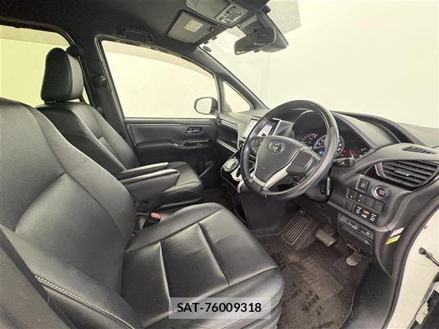 Toyota ESQUIRE 2017 8908803-6