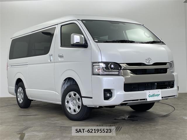 Toyota HIACE VAN 2026 8910526-0