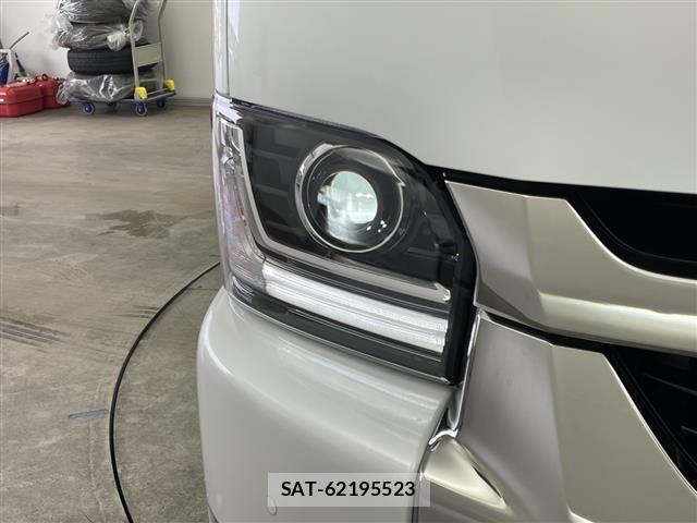 Toyota HIACE VAN 2026 8910526-10