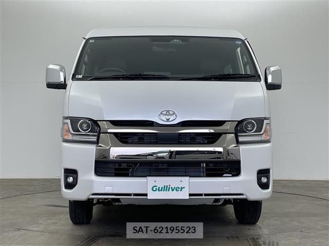 Toyota HIACE VAN 2026 8910526-12