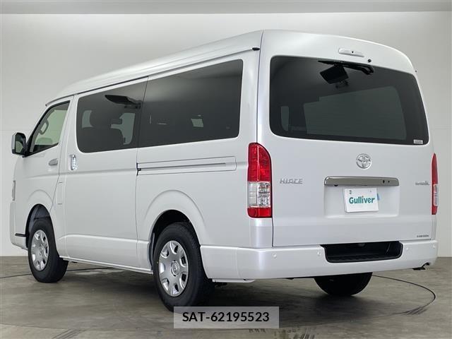 Toyota HIACE VAN 2026 8910526-13
