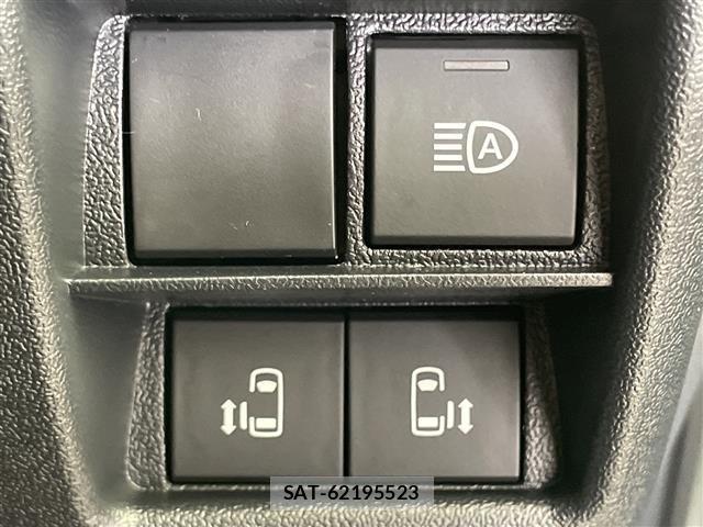 Toyota HIACE VAN 2026 8910526-18