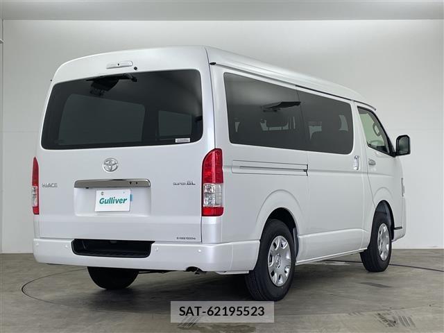 Toyota HIACE VAN 2026 8910526-2