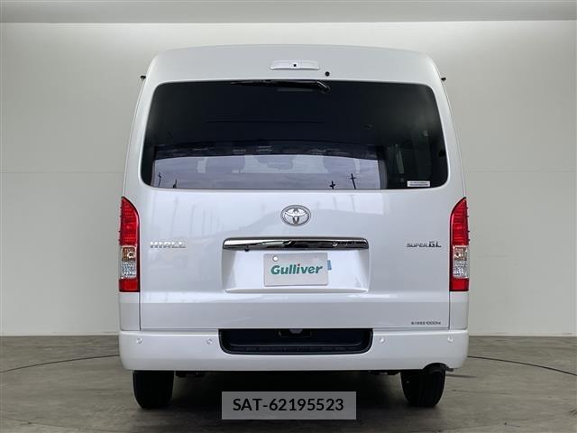 Toyota HIACE VAN 2026 8910526-20