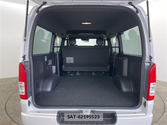 Toyota HIACE VAN 2026 8910526-7