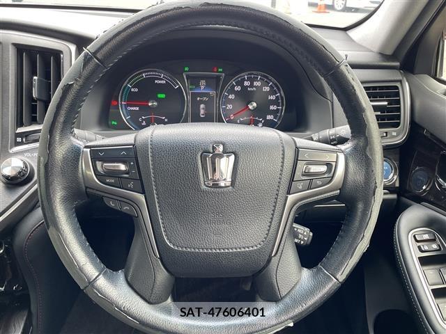 Toyota CROWN 2016 8937633-1