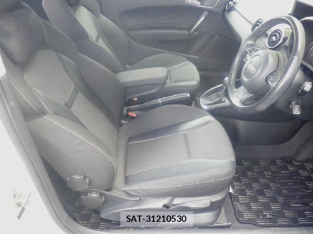 Audi A1 2011 8693267-7