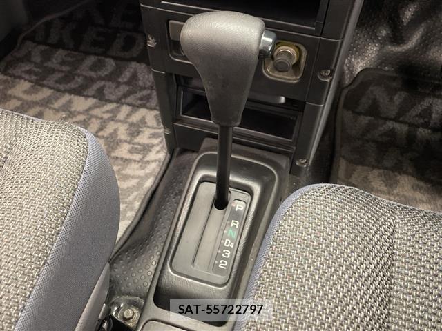 Daihatsu NAKED 2000 8932337-1