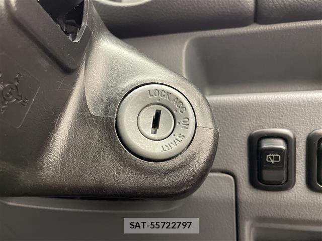 Daihatsu NAKED 2000 8932337-17