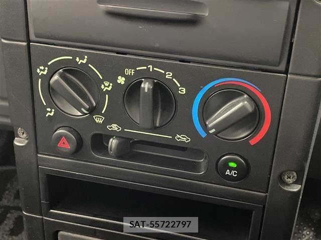 Daihatsu NAKED 2000 8932337-19