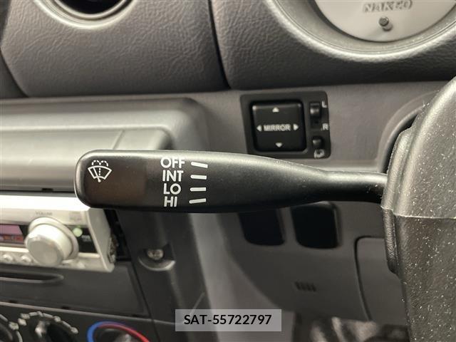 Daihatsu NAKED 2000 8932337-9