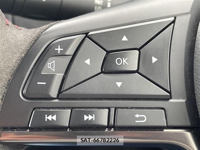 Nissan LEAF 2021 8928971-1