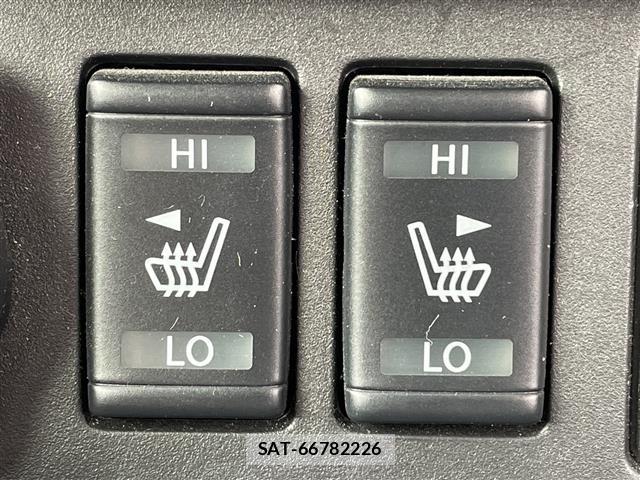 Nissan LEAF 2021 8928971-18