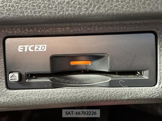 Nissan LEAF 2021 8928971-19