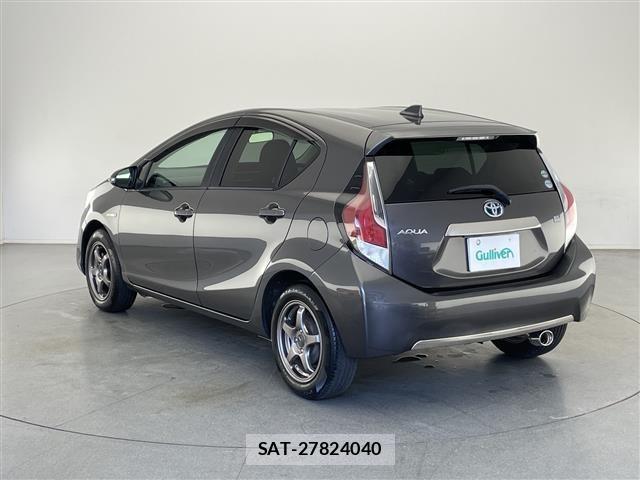 Toyota AQUA 2015 8705669-13