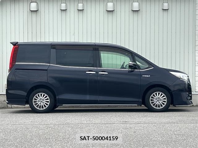 Toyota ESQUIRE 2014 8908804-4