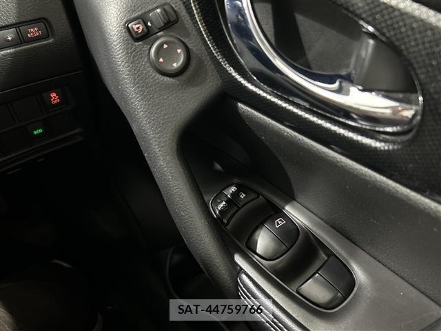 Nissan X-TRAIL 2014 8929421-11