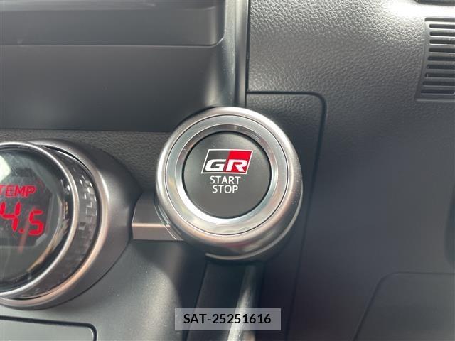 Toyota 86 2024 8892111-17
