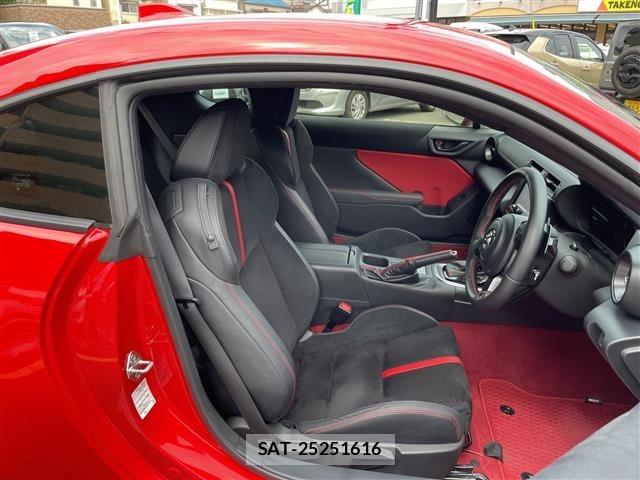 Toyota 86 2024 8892111-20