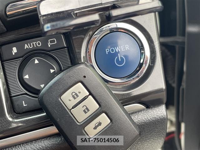 Toyota CROWN 2013 8937635-6