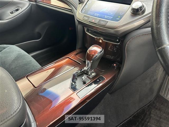 Toyota CROWN 2014 8680543-1
