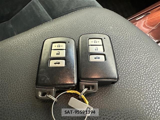Toyota CROWN 2014 8680543-2