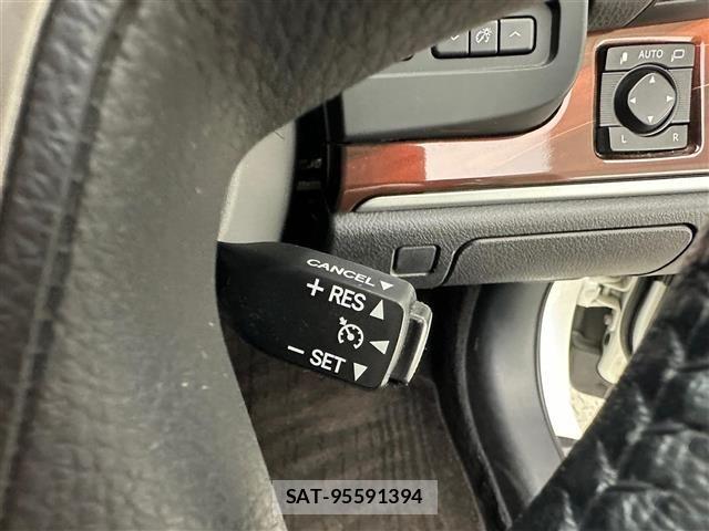 Toyota CROWN 2014 8680543-7