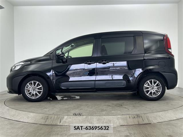 Toyota SIENTA 2023 8671600-10