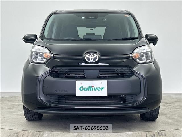 Toyota SIENTA 2023 8671600-8