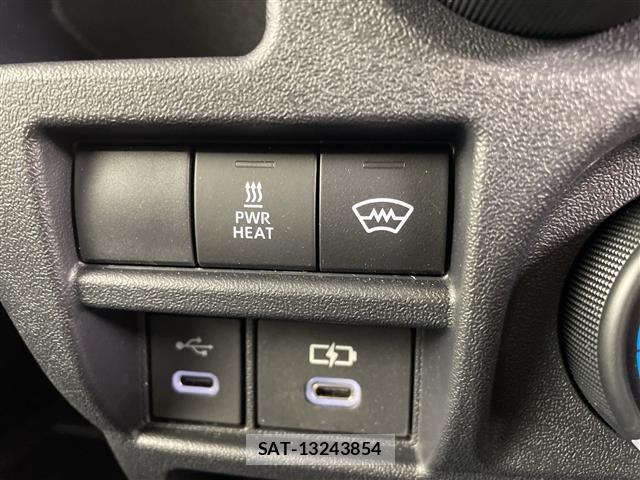 Toyota HIACE VAN 2026 8910538-1