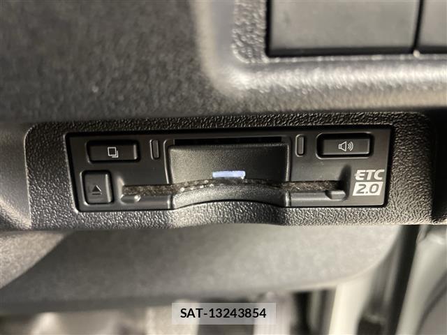 Toyota HIACE VAN 2026 8910538-11