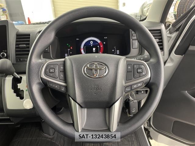 Toyota HIACE VAN 2026 8910538-22